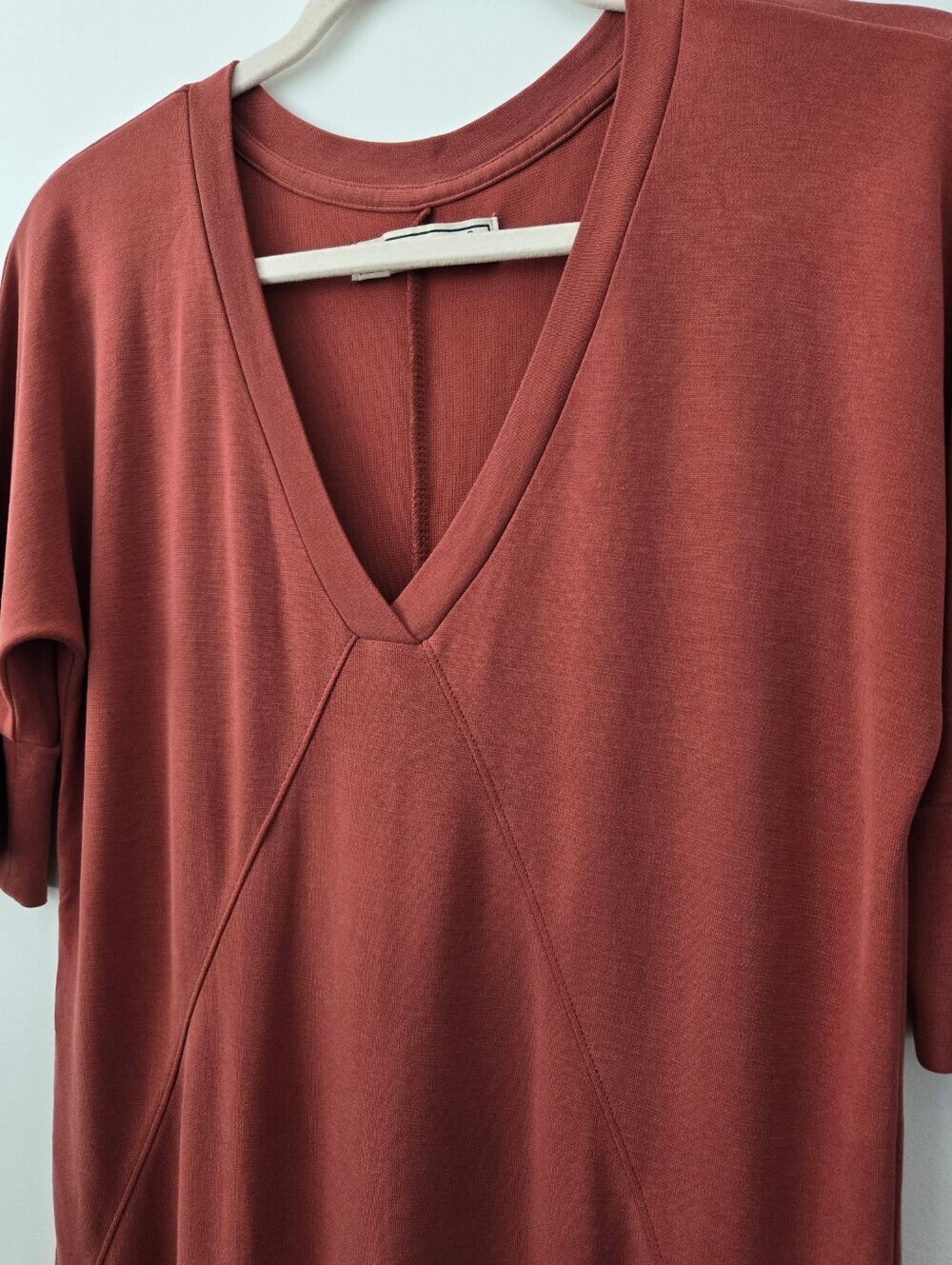 Abercrombie & Fitch boho chic rust-colored v-neck t-shirt mini dress. Size small - Picture 2 of 8